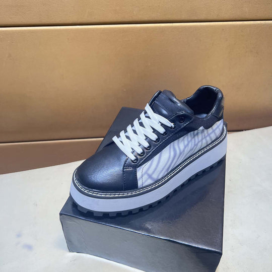 Damen Sneaker mit eleganter Tweed-Oberfläche und verstärkter Sohle EB