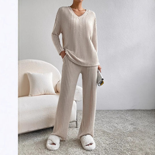 Damen Lässiges Strick-Lounge-Set aus weichem, geripptem Material EB