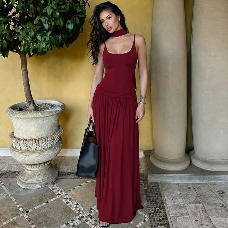Damen Haltermaxikleid mit elegantem Schnitt und praktischen Raffungselementen EB