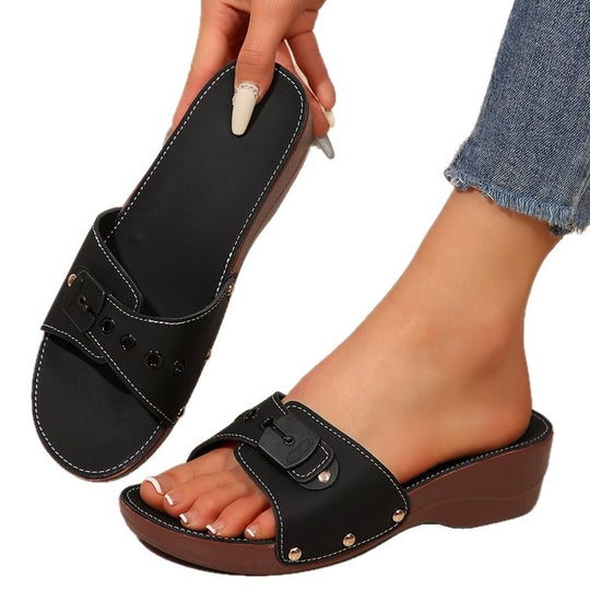 Damen nan Schlupf-Pantolette mit gepolstertem Komfortfußbett, dekorativer Schnalle und leichter Keilsohle EB