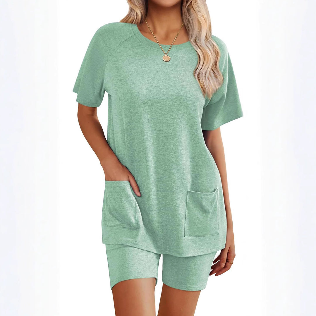 Damen Loungewear-Set mit angenehm weitem Schnitt und praktischen Taschen EB