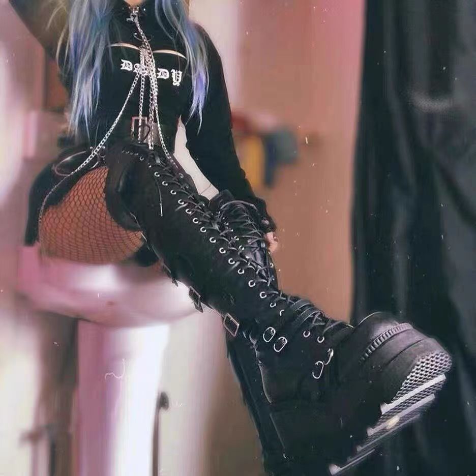 Damen Überknie Stiefel mit Schnallen-Detail und robustem Plateau EB