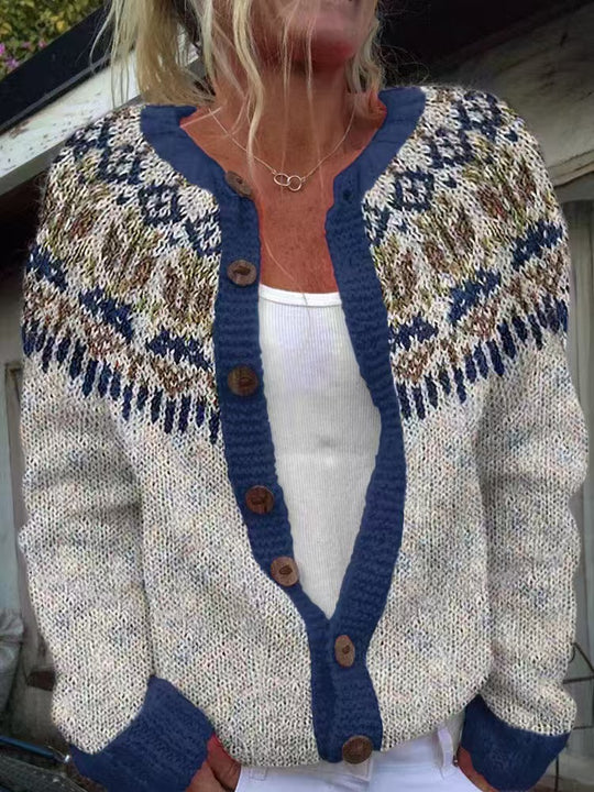 Damen nan gemusterte Strickjacke mit Rundpasse, Holzknöpfen und Eingrifftaschen EB