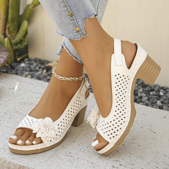 Damen Riemchen-Sandalen mit floralem Design und komfortablem Blockabsatz EB