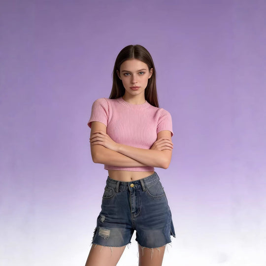 Damen lässige Jeansshorts mit fransigen Abschlüssen und seitlichem Schlitz EB