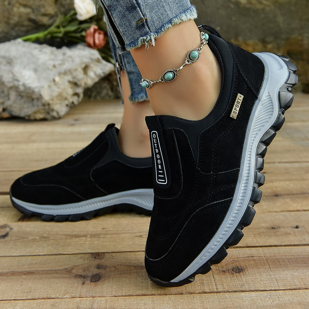 Damen Slip-On Sneakers mit elastischer Einfassung und rutschfester Profilsohle EB