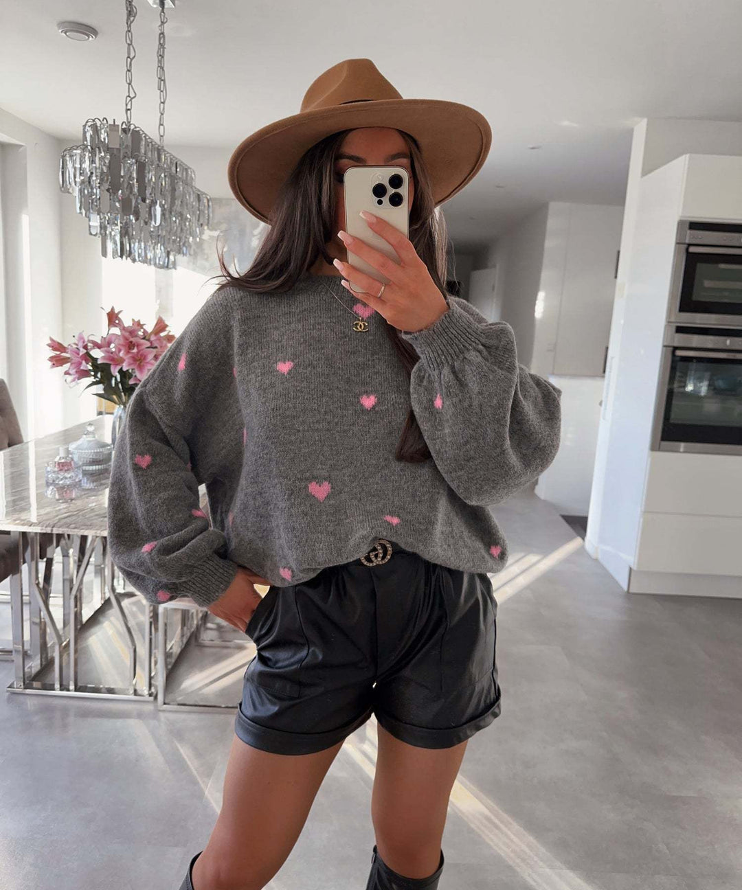 Damen lässiger Strickpullover mit herzförmigen Mustern und angeschnittenen Ärmeln EB