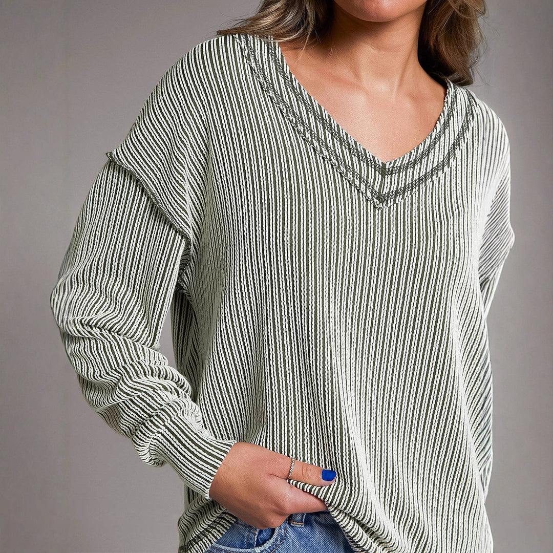 Damen Gestreiftes Feinstrick-Longsleeve mit V-Ausschnitt und dekorativen Kanten EB