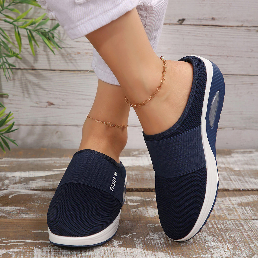 Damen Bequeme Slip-On Clogs mit atmungsaktiver Mesh-Oberfläche und flexibler Sohle EB