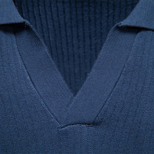 Herren nan fein geripptes Kurzarm-Poloshirt mit offenem Kentkragen EB
