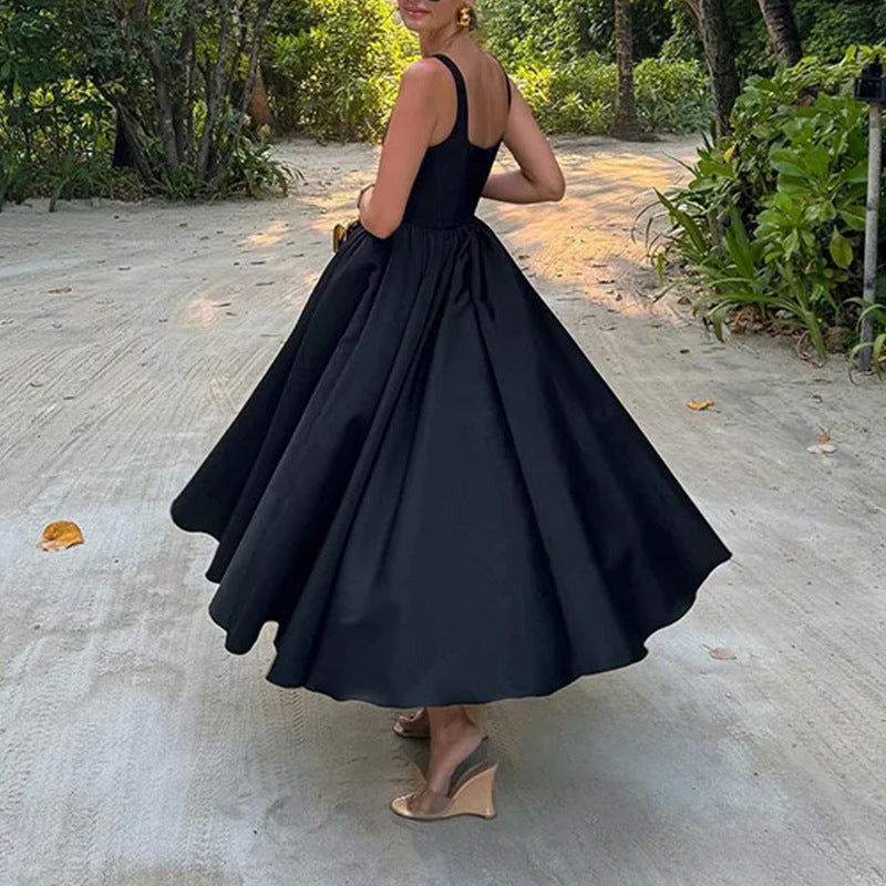 Damen Elegantes Ballkleid mit Einem Taillierten Oberteil und Weichem, Schwingendem Rock EB