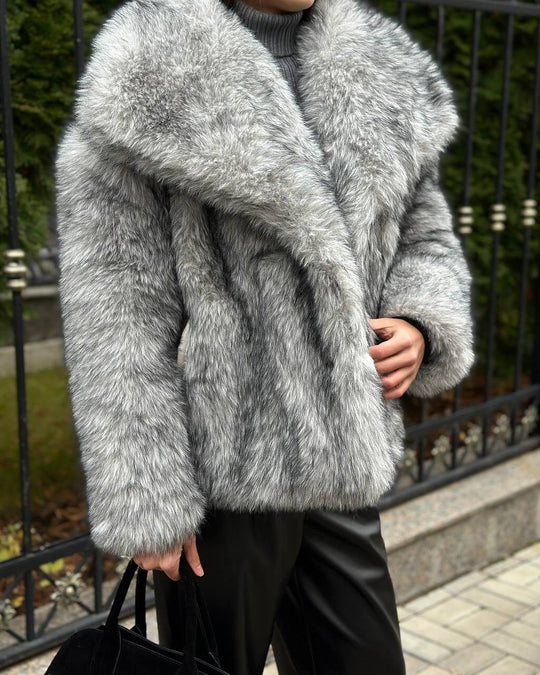 Damen elegante Kunstfelljacke mit voluminösem Kragen und verschließbaren Taschen EB