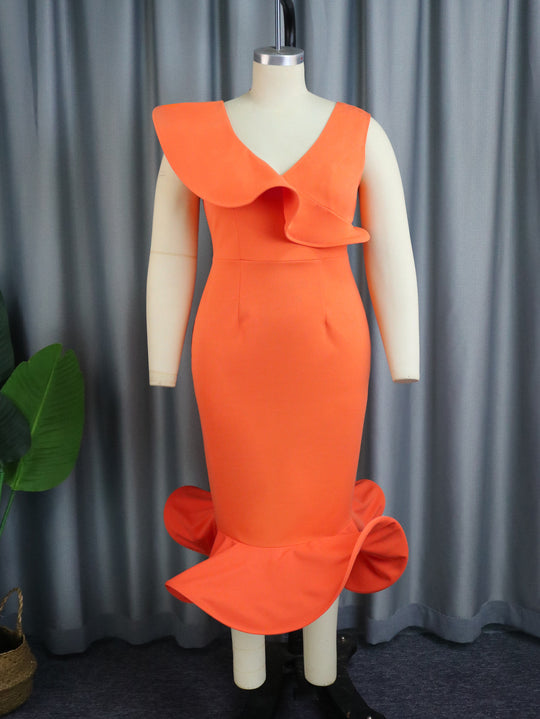Damen Figurbetontes Kleid mit voluminösem Rüschenelement EB
