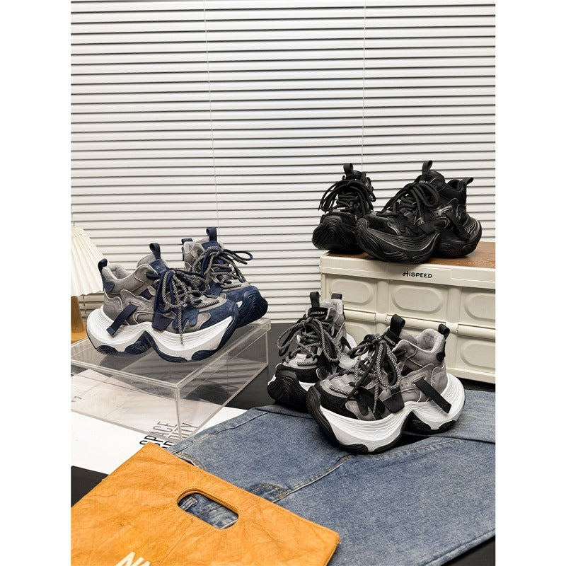 Damen Chunky Plateau-Sneaker mit mehrlagiger sculpted Sohle und Wildleder‑Mesh‑Details EB