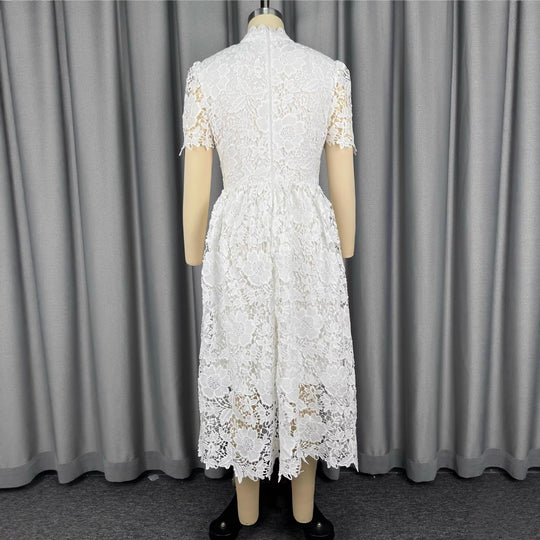 Damen Spitzen-Midi-Kleid mit elegantem V-Ausschnitt und Vintage-Rüschendetails EB