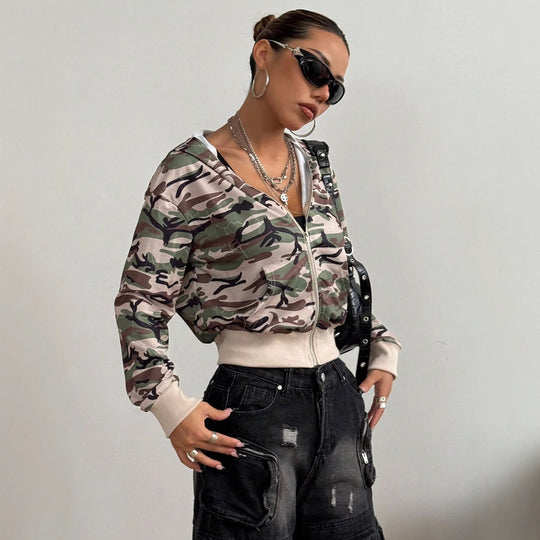 Damen Cargojacke im trendigen Camouflage-Design mit Kapuze und elastischem Bund EB