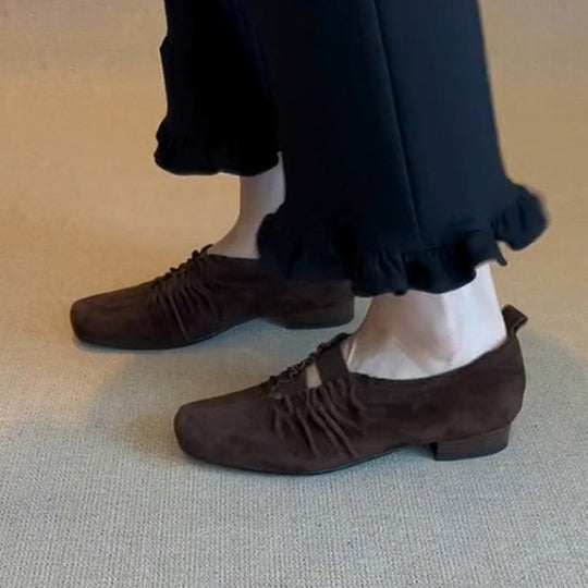 Damen Mokassins mit elastischen Riemen und raffiniertem Falten-Design EB