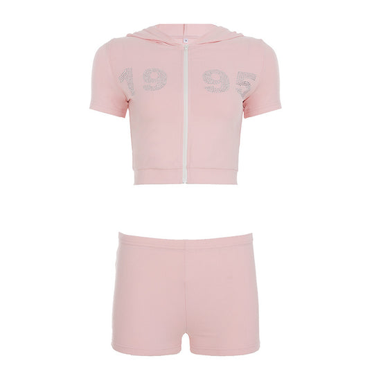 Damen sportliches cropped Hoodie-Set mit kurzen Shorts und glänzenden Akzenten EB