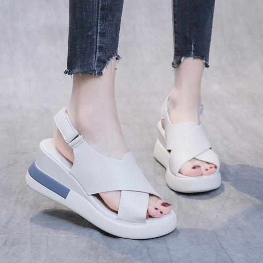 Damen Wedge-Sandalen mit elegantem Riemen und komfortabler Fußbettgestaltung EB