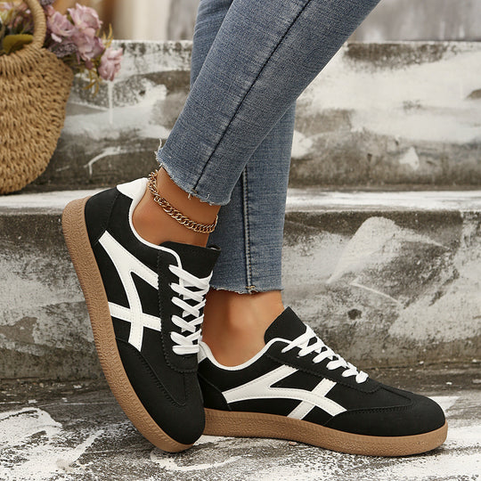 Damen Sneakers im sportlichen Retro-Design mit rutschfester Sohle EB