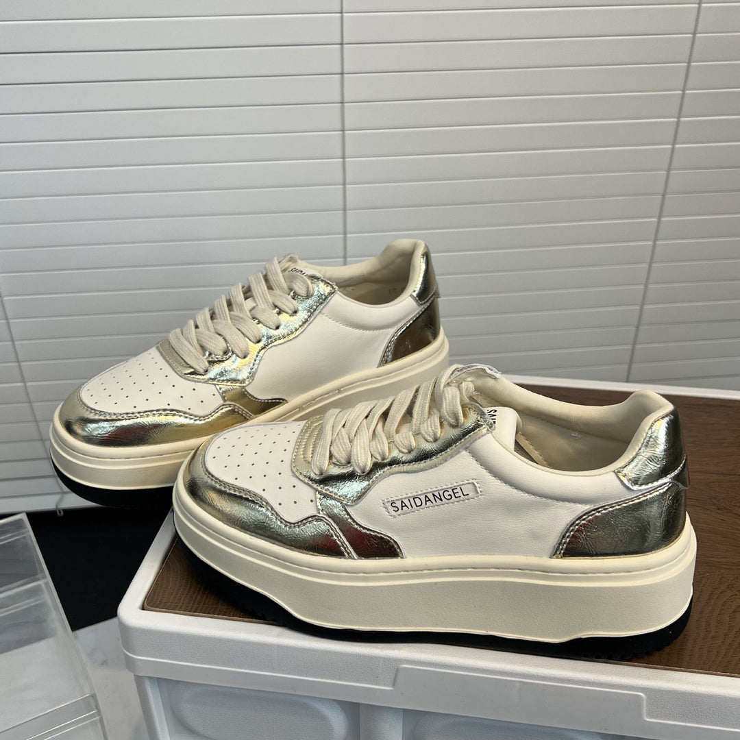 Damen Sneaker mit glänzendem Obermaterial und dämpfender Sohle EB