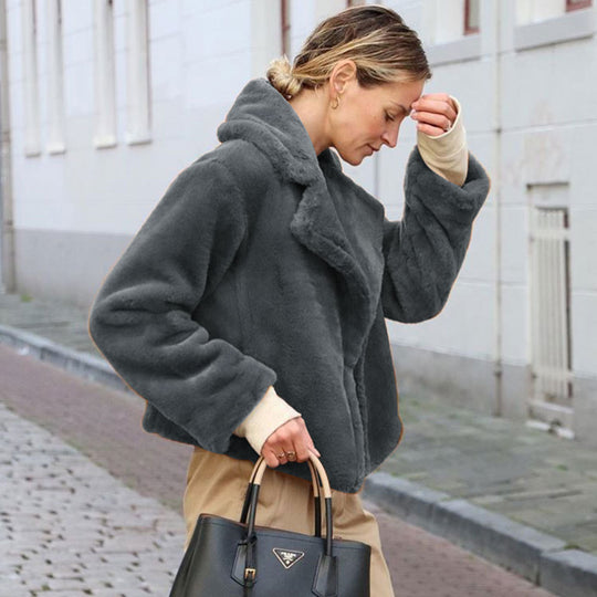 Damen Kuschelige Fleecejacke mit Reverskragen und Seitennaht EB
