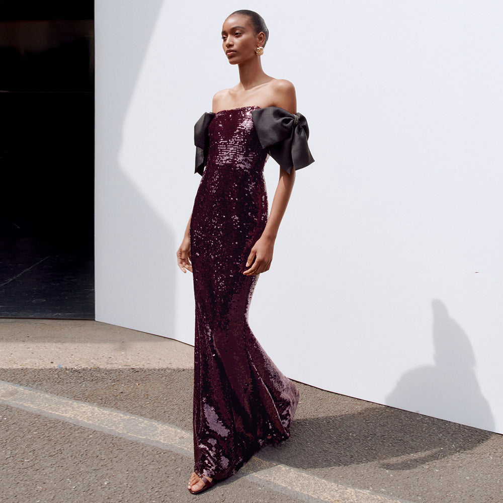 Damen Elegantes Pailletten-Maxikleid mit schulterfreiem Design und dekorativen Schleifen EB