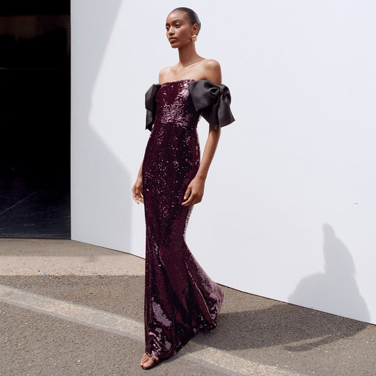Damen Elegantes Pailletten-Maxikleid mit schulterfreiem Design und dekorativen Schleifen EB