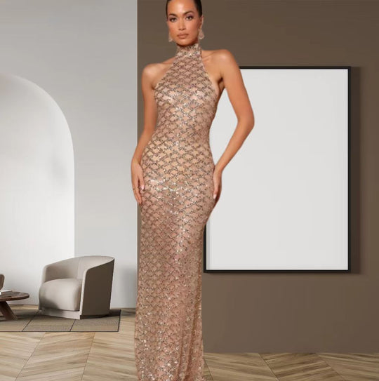 Damen Glamouröses Abendkleid mit figurbetonendem Schnitt und hochgeschlossenem Halterneck EB