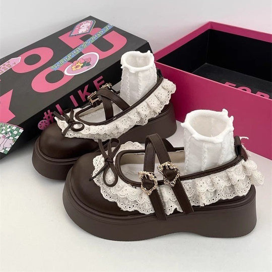 Damen Plattform-Sandalen mit verspieltem Spitzendetail und elegantem Riemenverschluss EB
