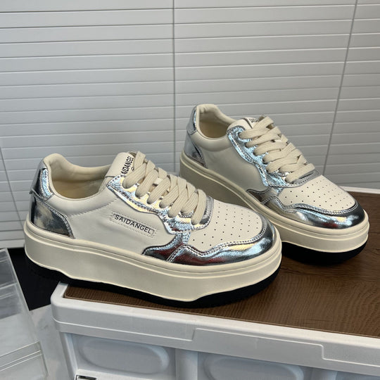 Damen Sneaker mit glänzendem Obermaterial und dämpfender Sohle EB