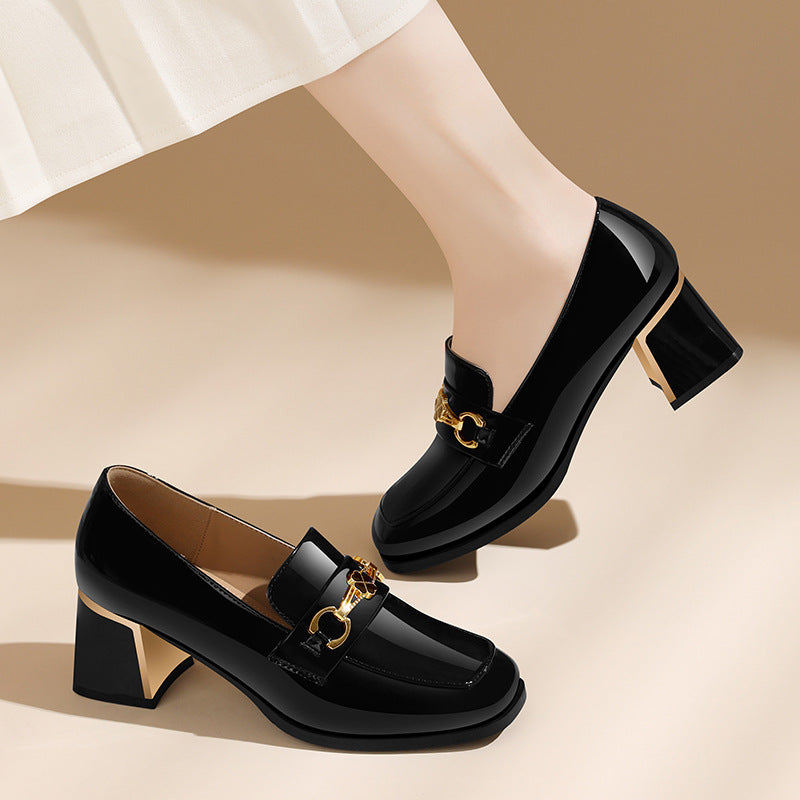 Damen Elegante und modische Pumps mit Kettenakzent EB