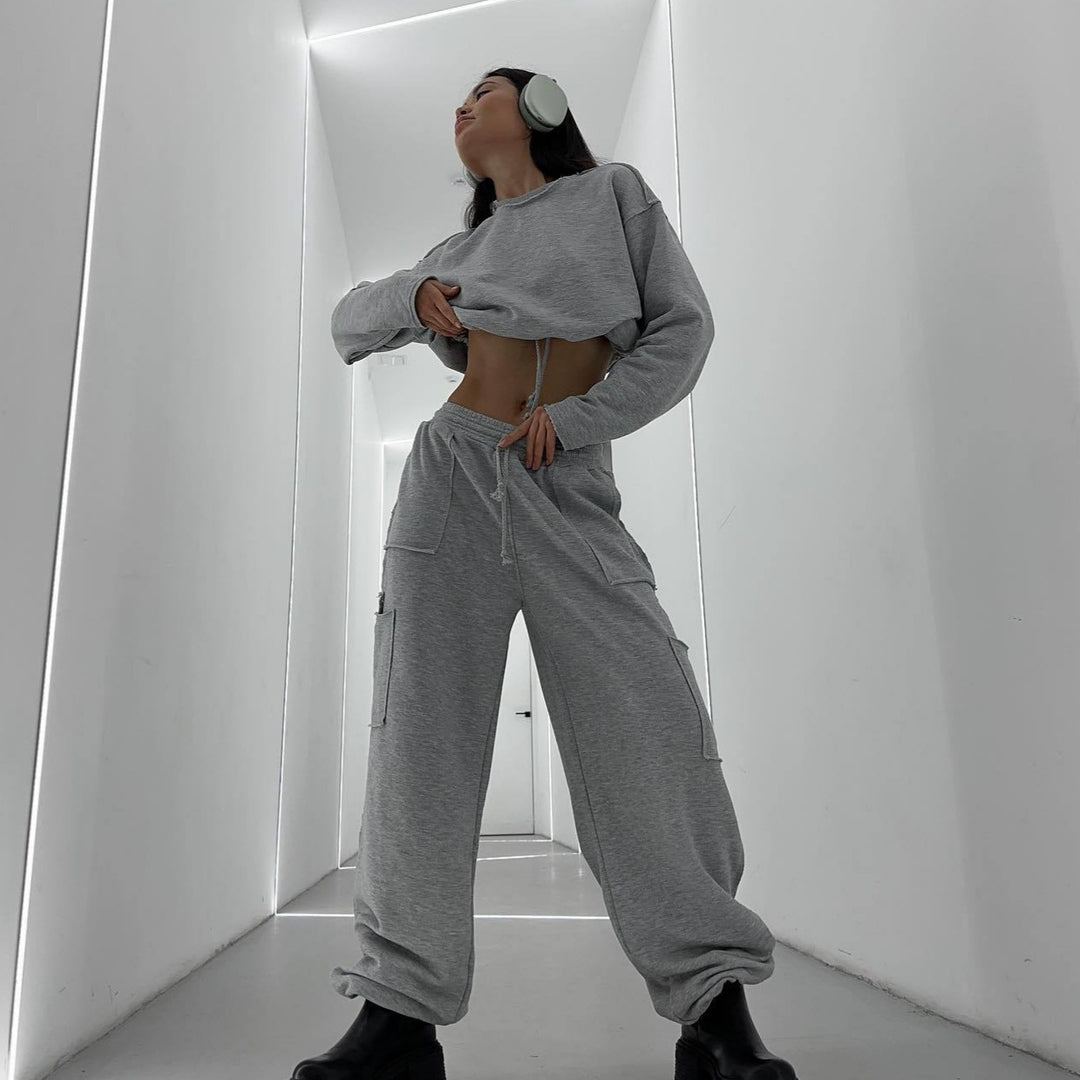 Damen kurzes Sweatshirt mit Kordelzug und Oversize-Ärmeln EB