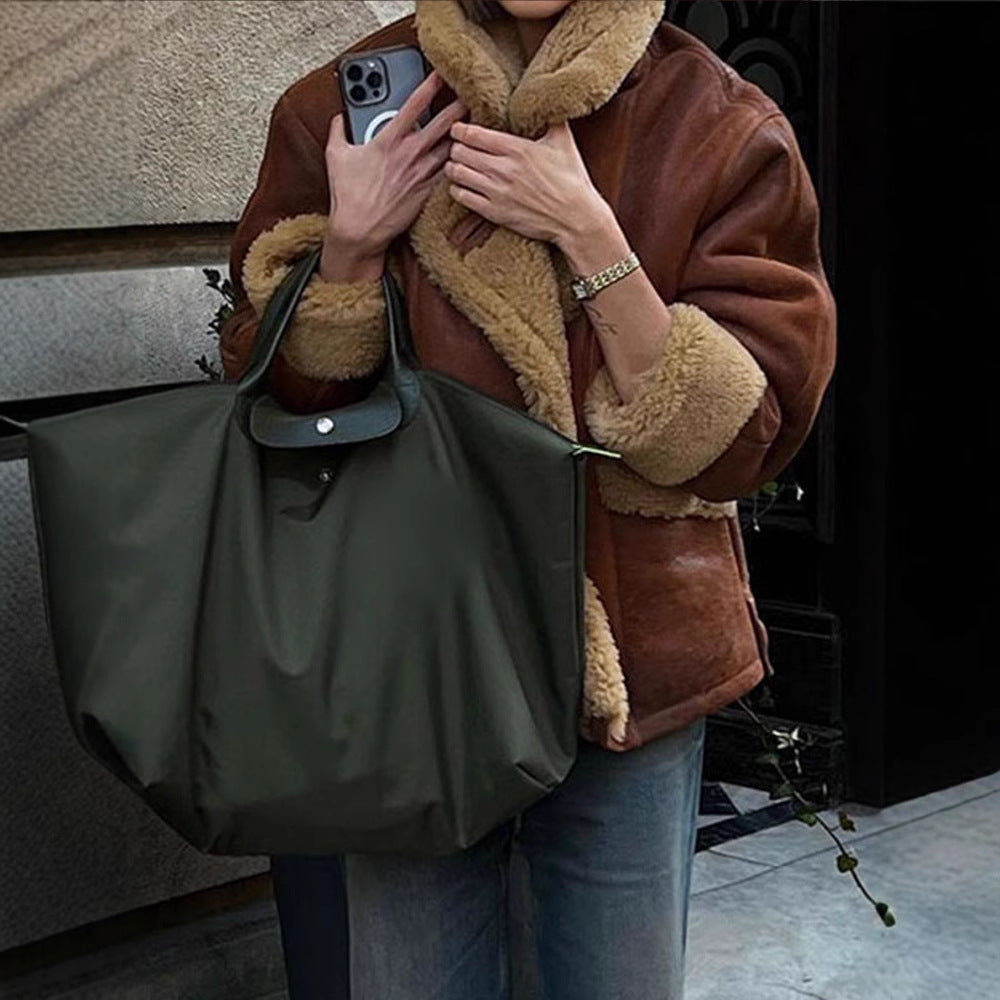 Damen Lässige und modische Teddyjacke mit großem Kragen und weich gefüttertem Innenleben EB