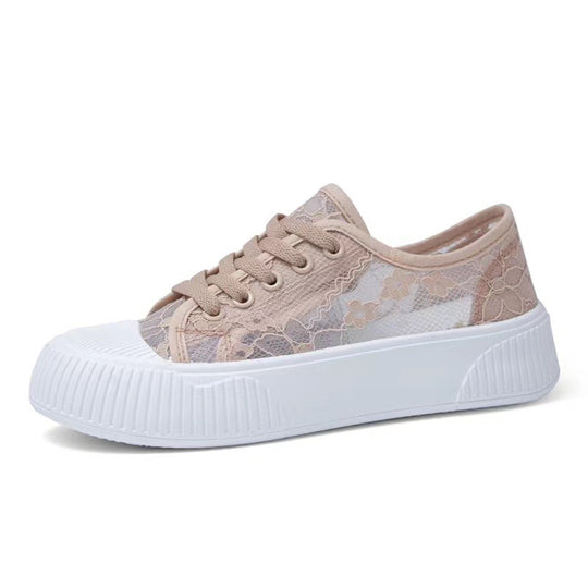 Damen Sneaker mit zartem Spitzeneinsatz und bequemer Sohle EB