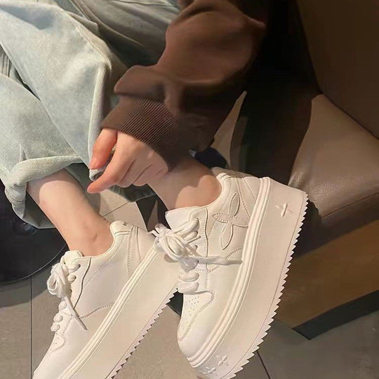 Damen Plateau-Sneaker mit modischem Design und dämpfender Sohle EB