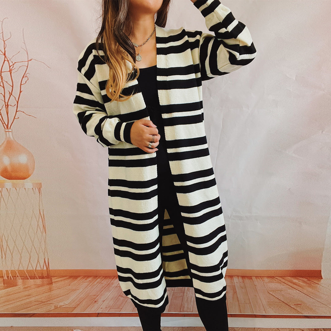 Damen lässige Longstrickjacke mit modischem Streifenlook und offenen Ärmeln EB