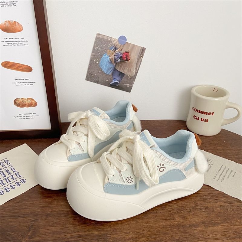 Damen Plattform-Sneaker mit verspielten Applikationen und bequemer Sohle EB