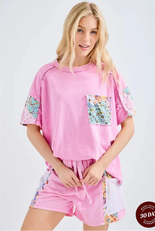 Damen nan lässiges Loungewear-Zweiteiler mit Oversize-Shirt, Kordelshorts, Patchwork-Tasche und Häkelbesatz EB