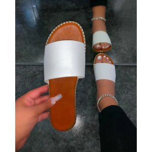 Damen Freizeit-Sandalen mit dekorativem Nietenrand EB