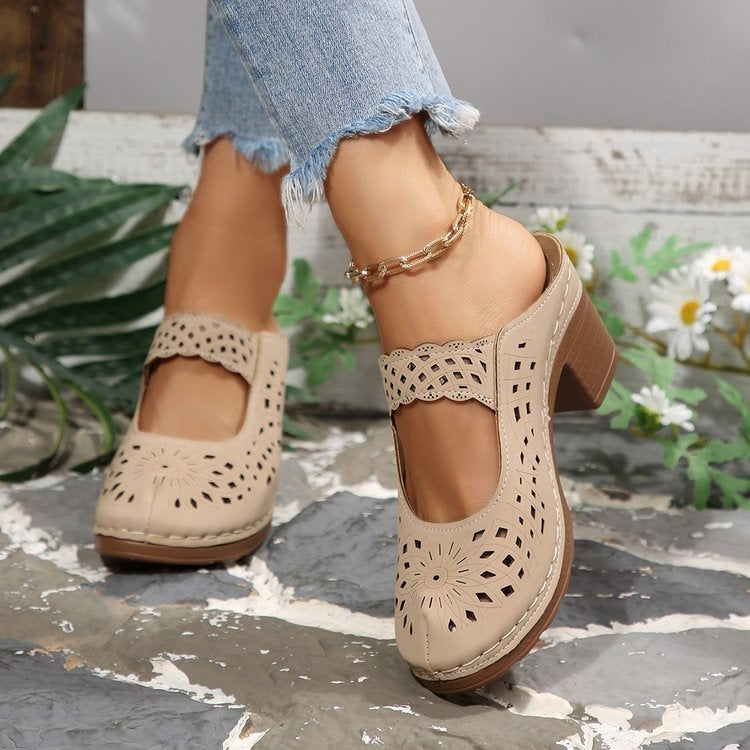 Damen Komfortable Plateausandalen mit offenem Zehenbereich und dekorativem Schnitt EB