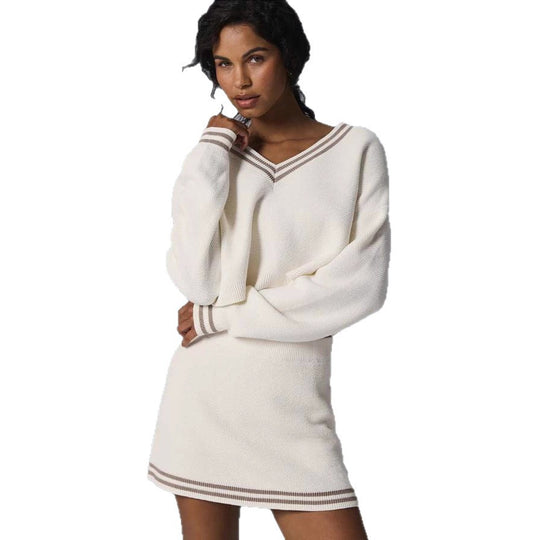 Damen Strickkleid im sportlichen Oversized-Design mit tiefem V-Ausschnitt und Farbblockdetails EB