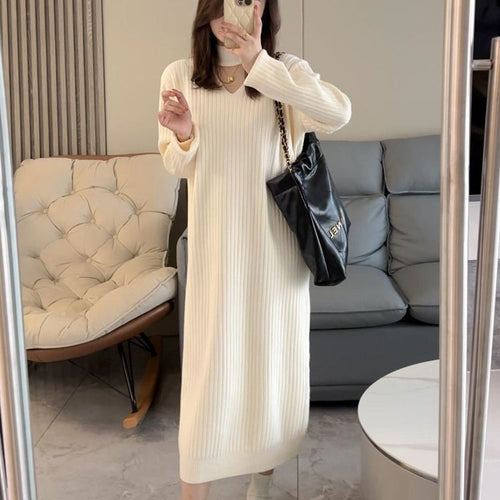 Damen Strickkleid mit V-Ausschnitt und Rippstruktur EB