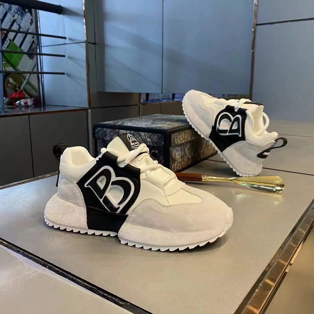 Damen Sportliche Sneaker mit griffiger Sohle und modernen Akzenten EB
