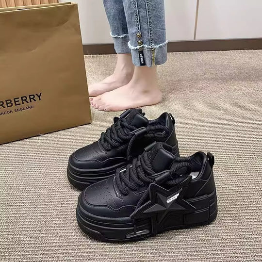 Damen Sportliche Sneakers mit modischem Sternen-Motiv und innovativer Dämpfung EB