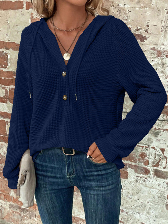 Damen lässiger Kapuzenpullover mit Knopfdetails und strukturiertem Gewebe EB