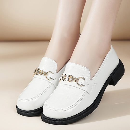 Damen Mokassins mit modischem Kettendetail EB