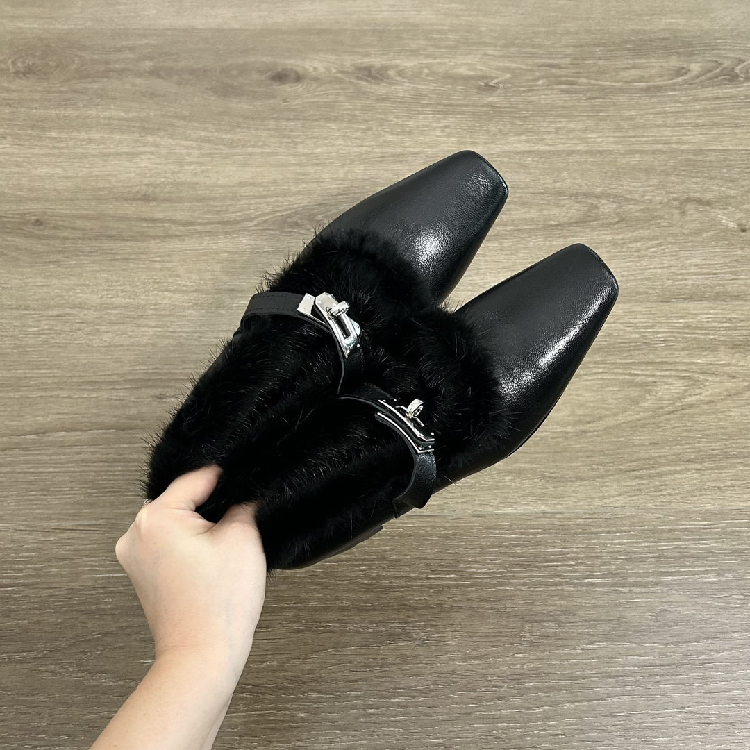 Damen elegante Ballerina-Schuhe mit Kuschelfell-Besatz und schickem Riemen EB