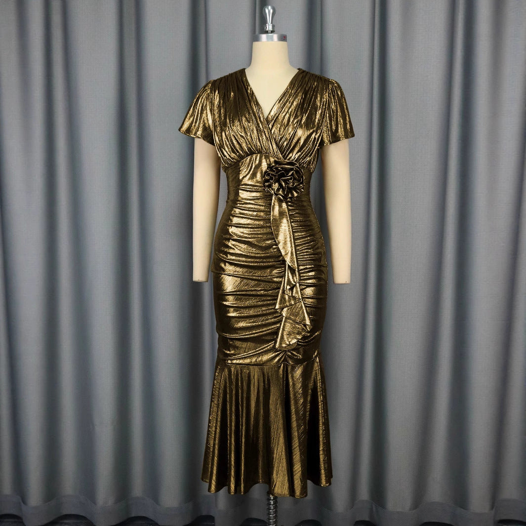 Damen figurbetontes Abendkleid mit schimmerndem Material und Rüschendetails EB