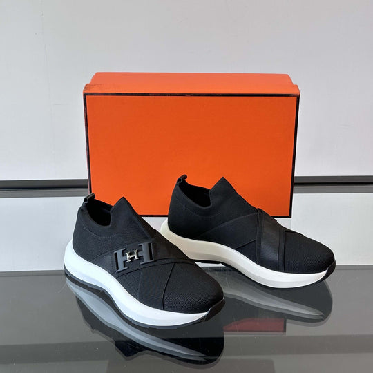 Damen Sportliche Slip-On Sneakers mit atmungsaktiver Mesh-Oberfläche und Dämpfungssystem EB